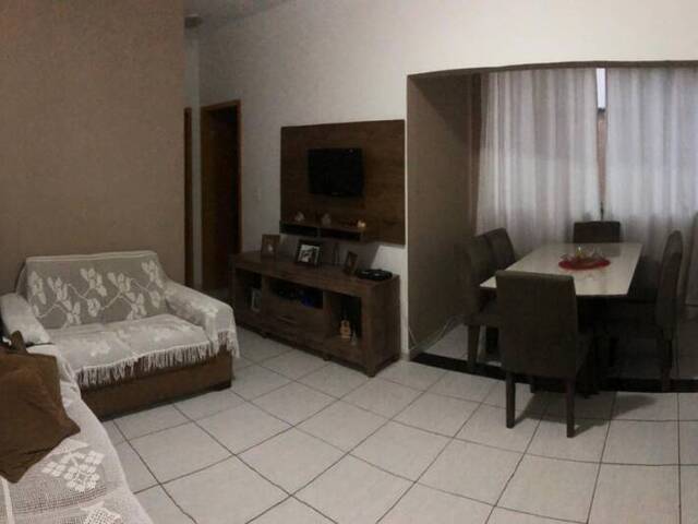 #32 - Apartamento para Venda em Anápolis - GO - 3