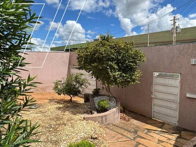 #74 - Casa para Venda em Anápolis - GO