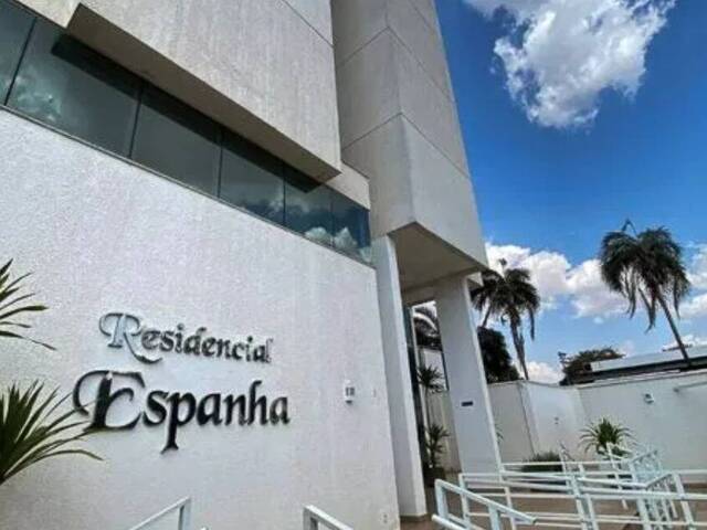 #80 - Apartamento para Venda em Anápolis - GO